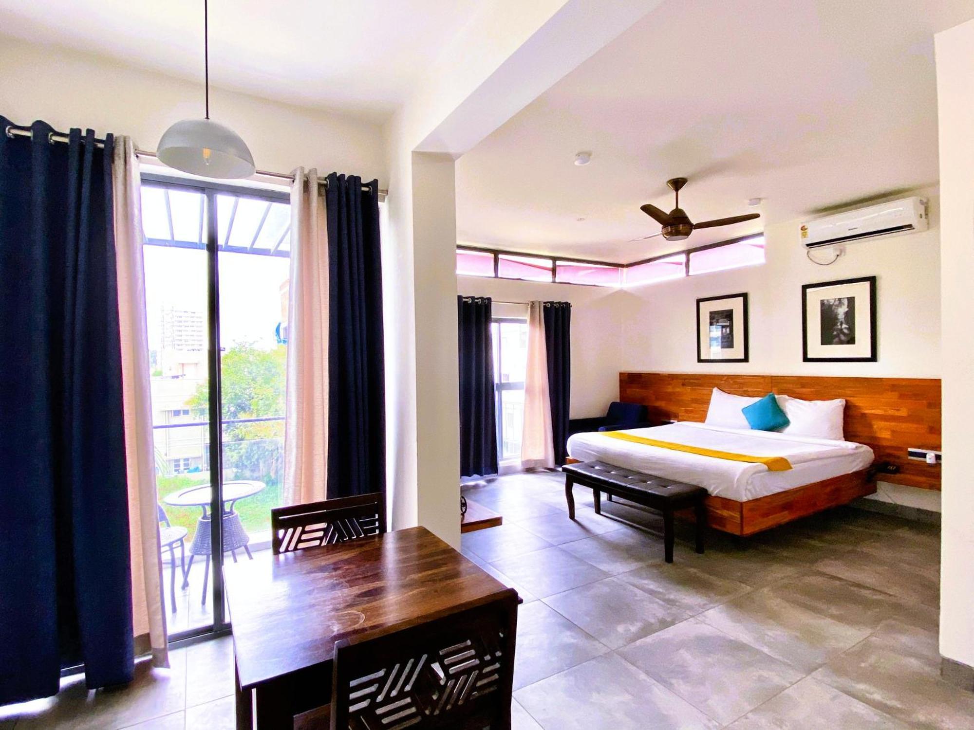 Aura Corporate Suites Bangalore Bagian luar foto